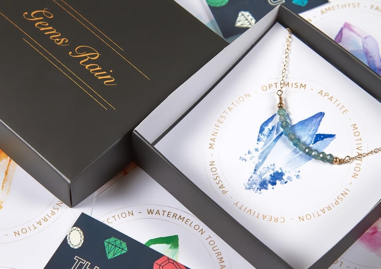 Колье из натурального апатита в подарочной упаковке