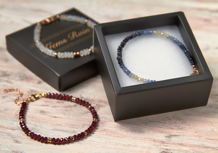 Браслеты из граната и сапфира